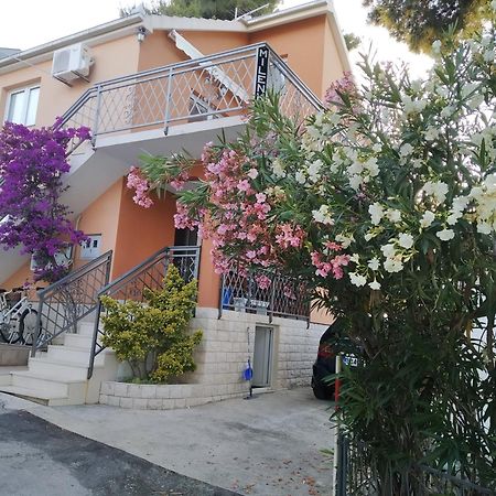 Holiday Home Milenka Rogoznica  Kültér fotó
