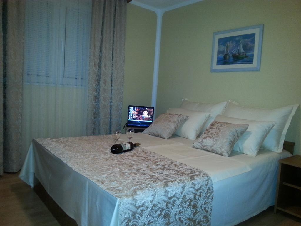 Holiday Home Milenka Rogoznica  Kültér fotó