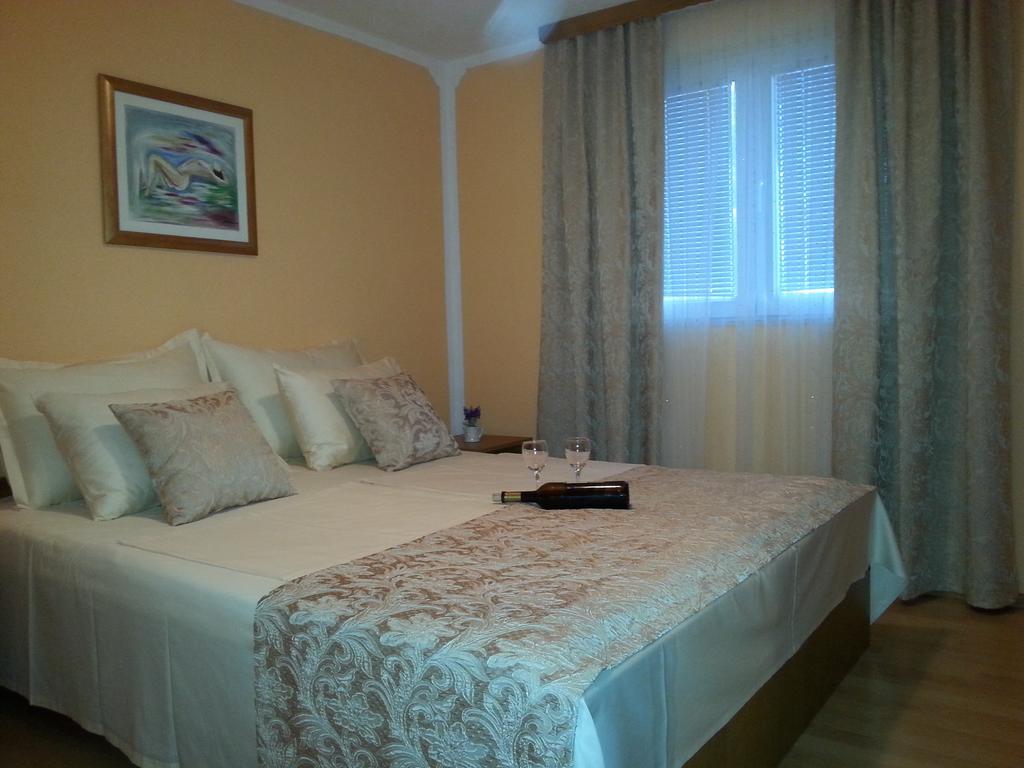 Holiday Home Milenka Rogoznica  Kültér fotó